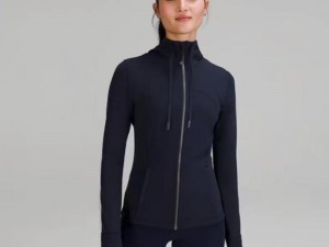 lululemon 官网，专业运动品牌，提供瑜伽、跑步、训练等多种运动服饰和装备